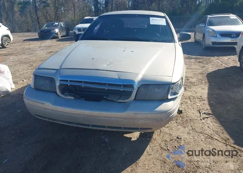 2011 Ford Crown Victoria Police z USA, uszkodzony, nr VIN 2FABP7BV1BX145760